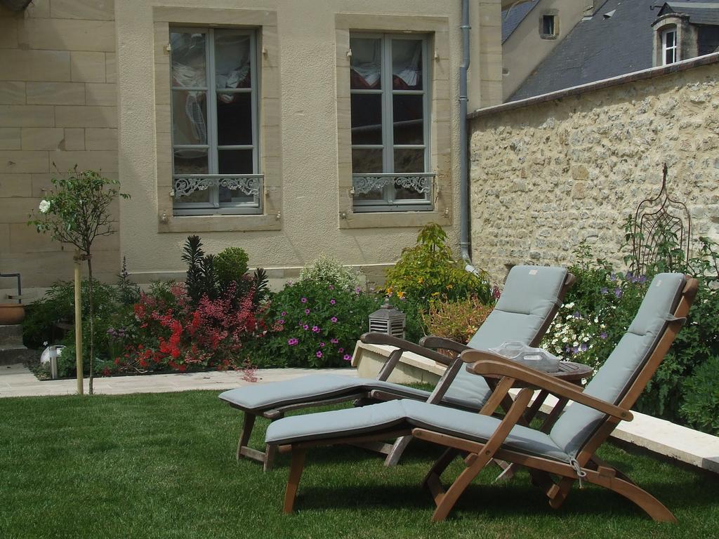 La Colline Bed & Breakfast *